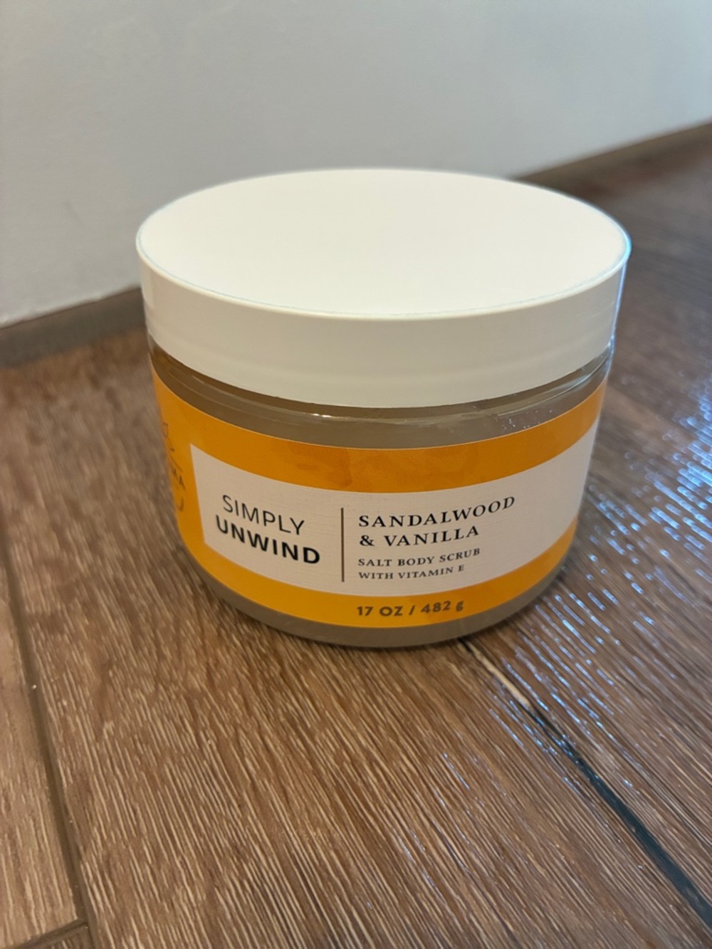 Bath & Body Works Sandalwood Vanilla Salt Body Scrub